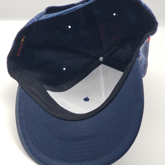 Red Bull Racing Formula 1 Snapback - Picture 2 of 5